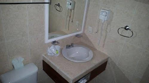 Hotel Cancun Handall מראה חיצוני תמונה